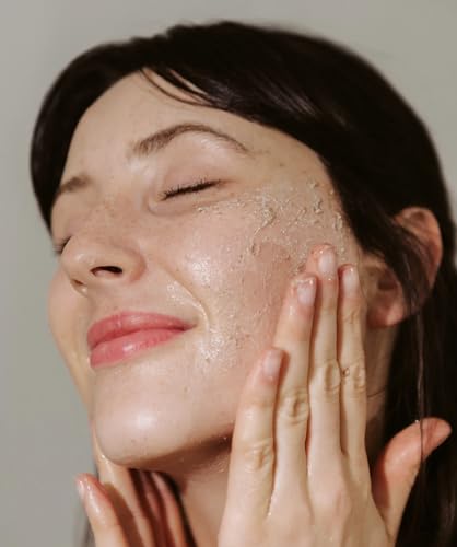 Gommage visage soyeux TANIT - Nettoyant visage exfoliant doux - Exfoliant visage 100% naturel et végétalien - Idéal pour tous les types de peau - Fabriqué au Canada (60 ml)