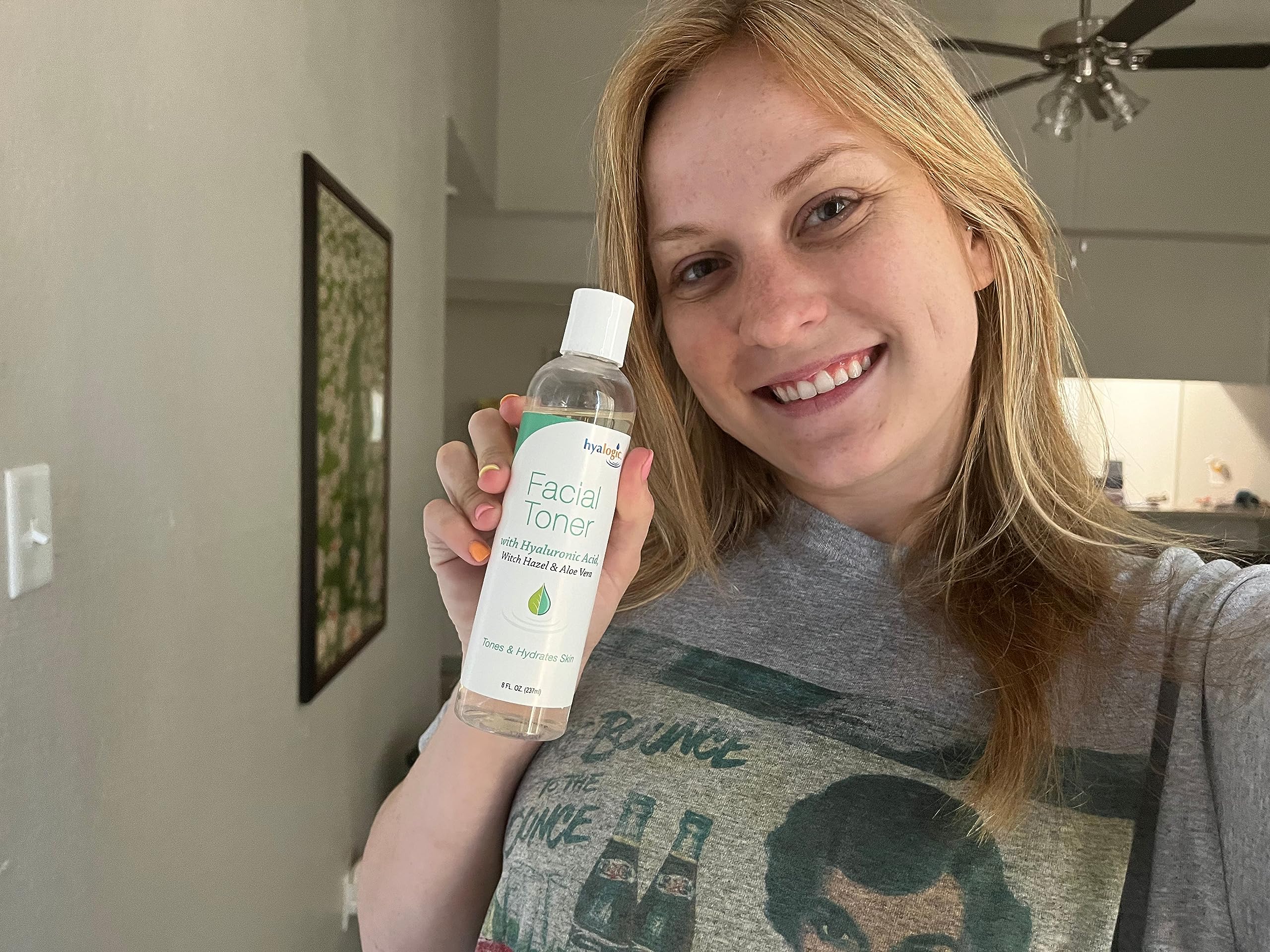 Hyalogic - Tonique facial avec acide hyaluronique Hyalogic, hamamélis et tonique à l'aloe vera 237 ml - Tonique doux et hydratant, astringent naturel pour le visage - Sans parabène, gluten et parfum